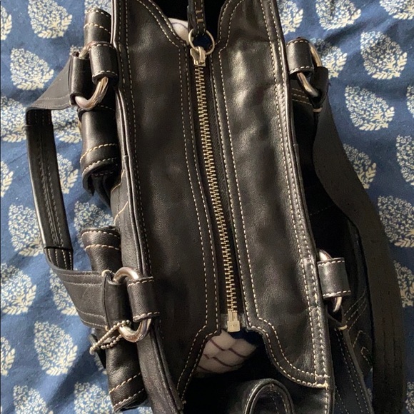 Coach - Picture 7 of 14